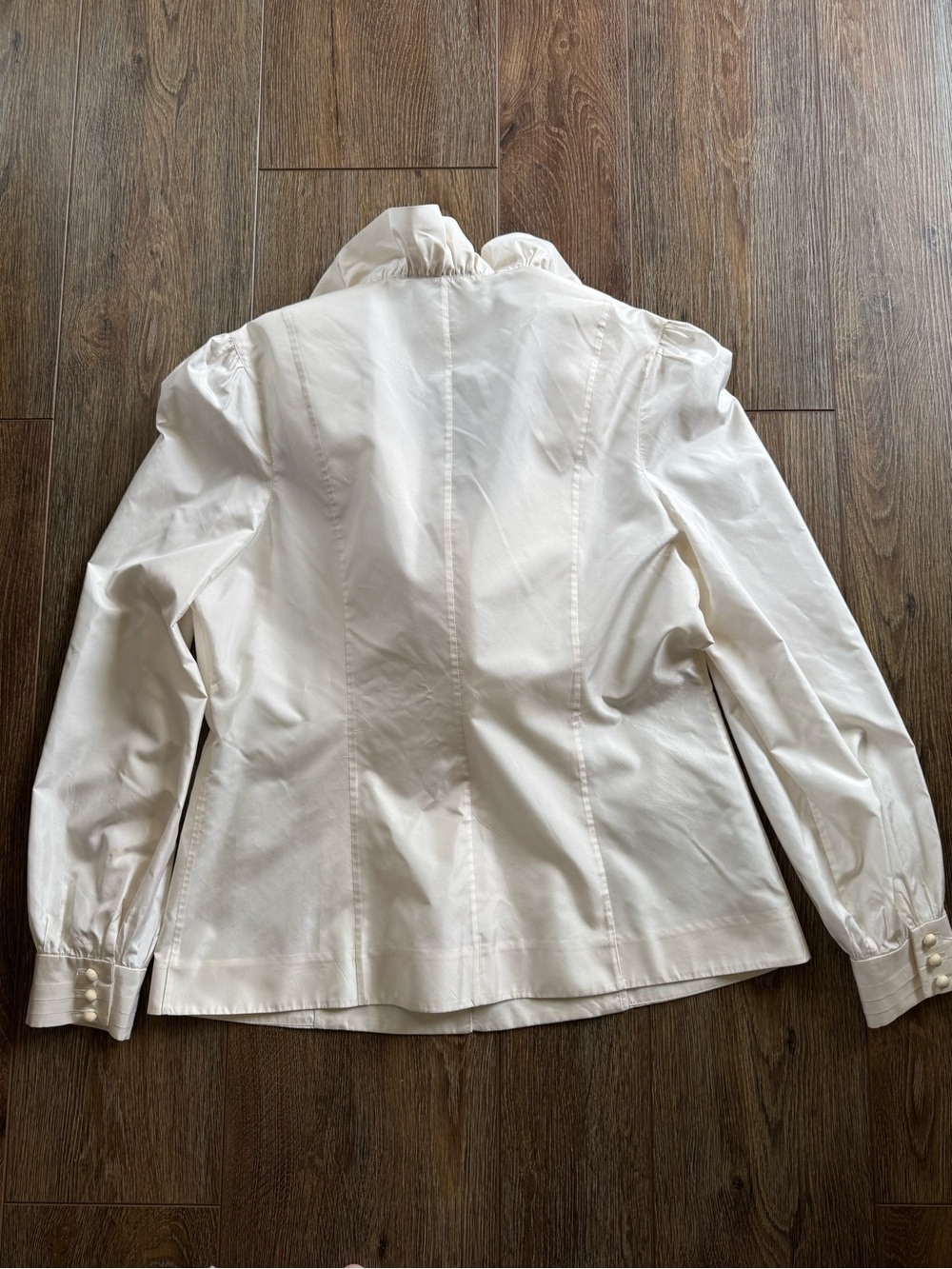 J. Peterman 12 Cream Ruffled Collar Silk Blouse - Picture 10 of 10